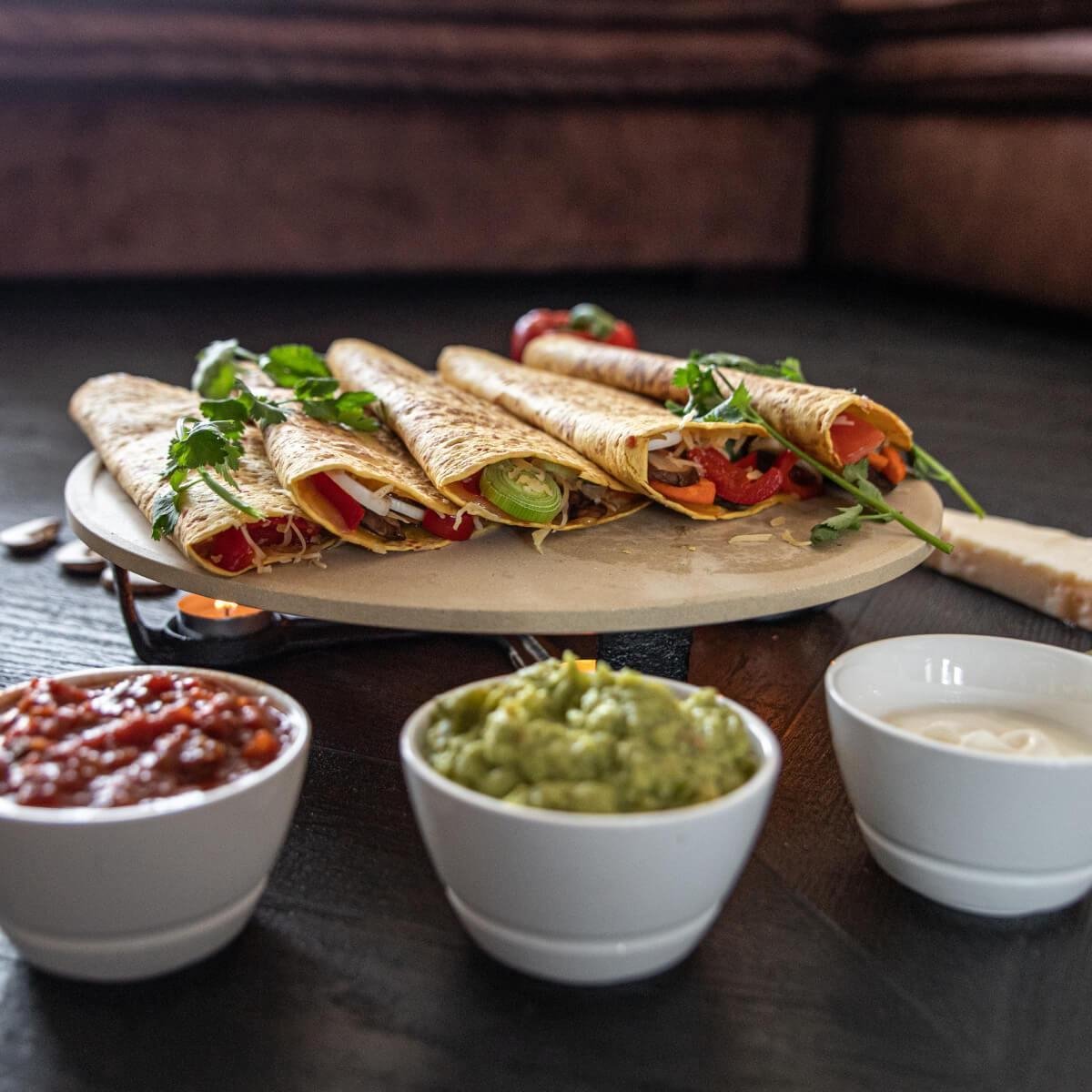 Boska Pizza Party Hot Stone - Pizzasteen Met Onderstel - Houdt Pizza Warm - Knapperige Pizzabodems