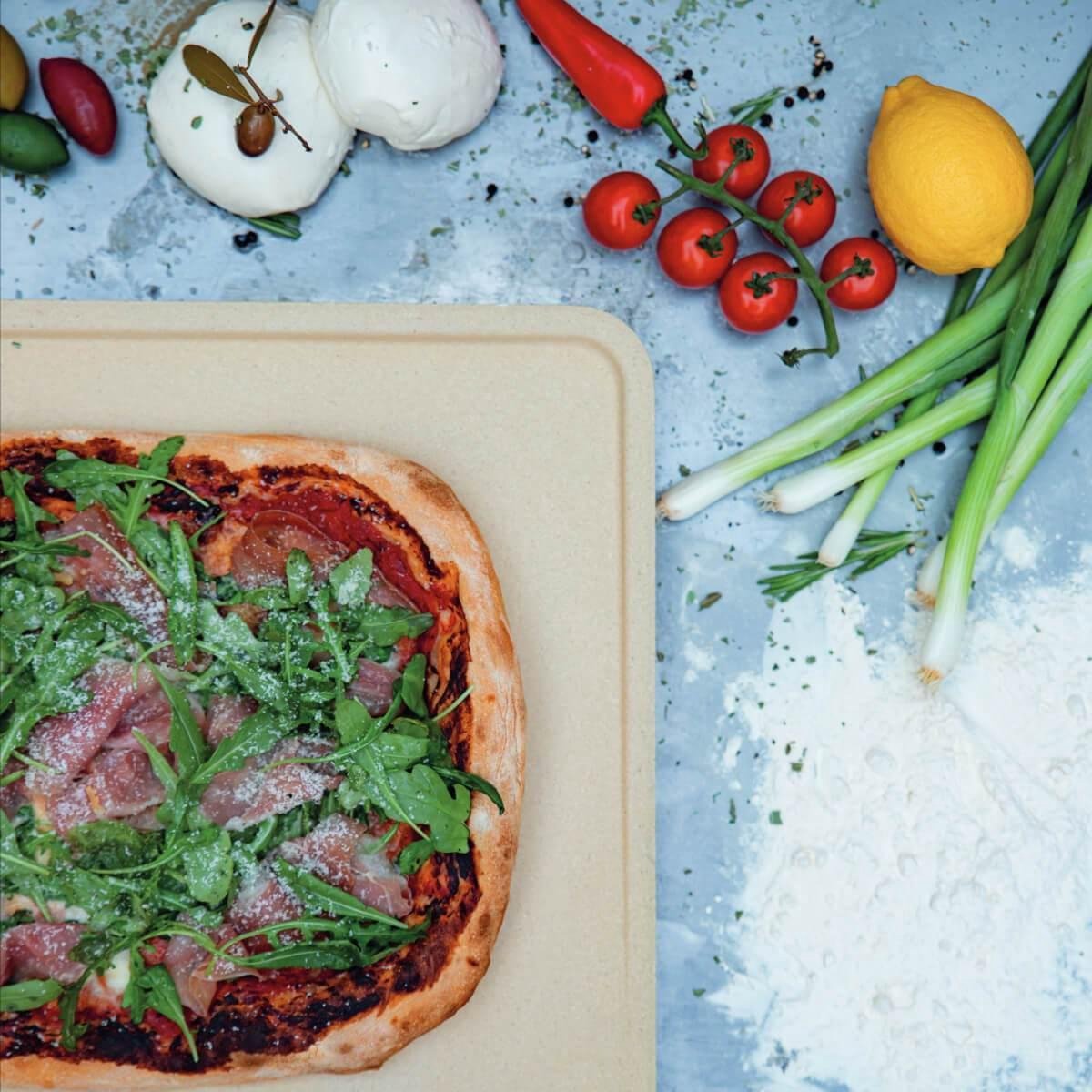 Boska Pizzasteen Deluxe Rechthoek - Voor De Oven - Steenovenkwaliteit Pizza's - Luxe Opstaande Rand