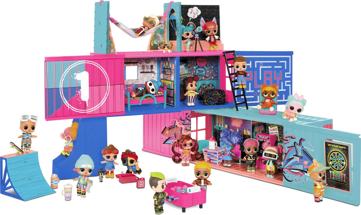 MGA L.O.L. Surprise Fashion Show House