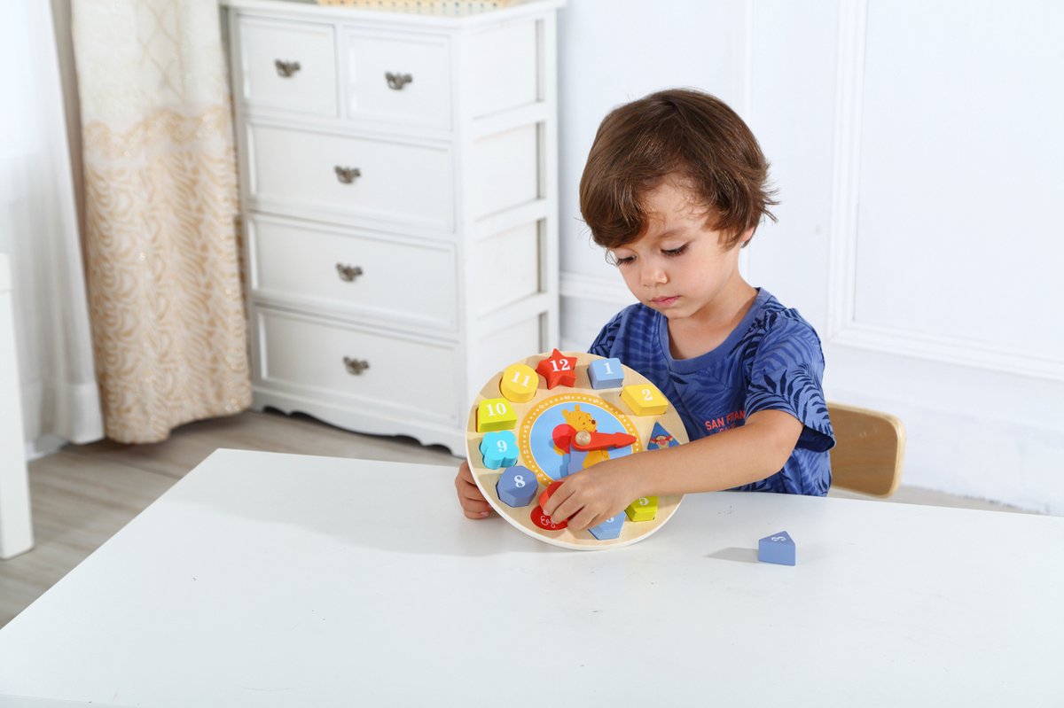 Disney Leerklok/vormenpuzzel Winnie The Pooh 22 Cm Hout 13-delig