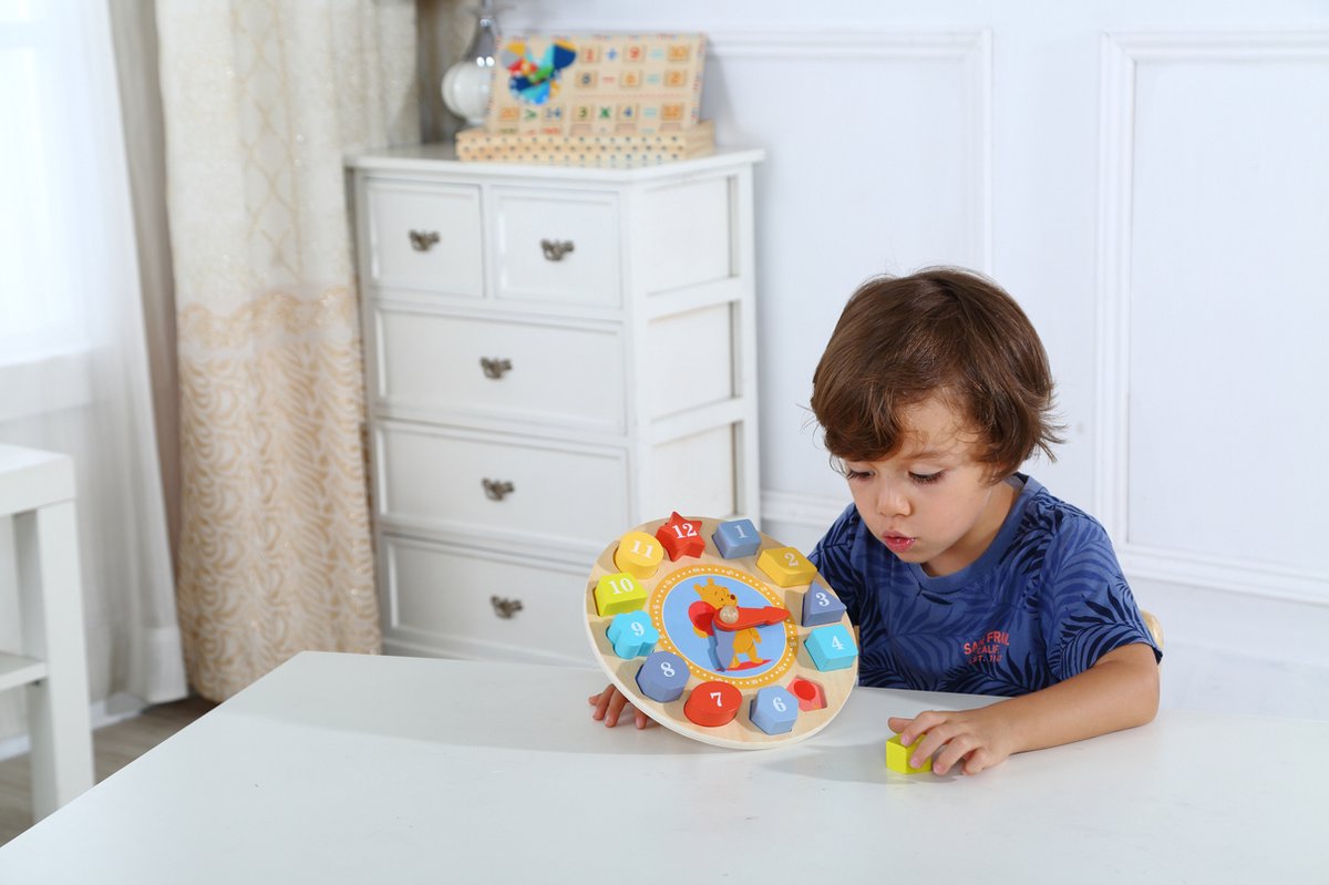 Disney Leerklok/vormenpuzzel Winnie The Pooh 22 Cm Hout 13-delig