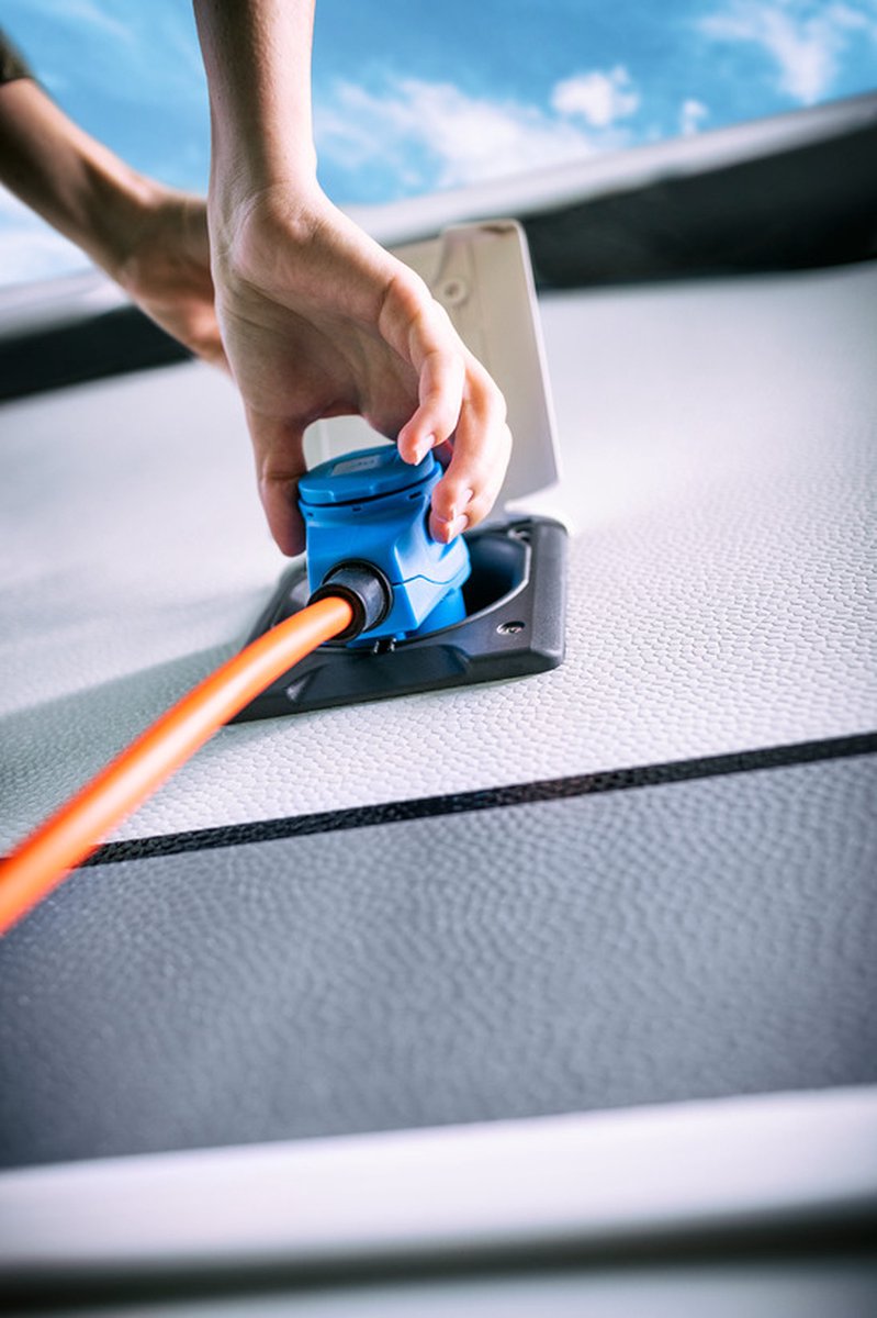 Brennenstuhl | Adapterkabel CEE IP44 1,5m H07RN-F 3G2,5 Beveiligingsstekker, haakse koppeling 230V/16A - Oranje