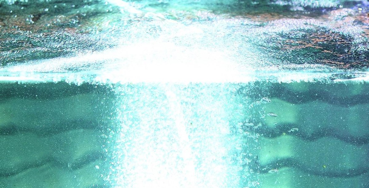 HEISSNER Luchtpomp- En Zonnepaneelset 120 L/u - Zwart