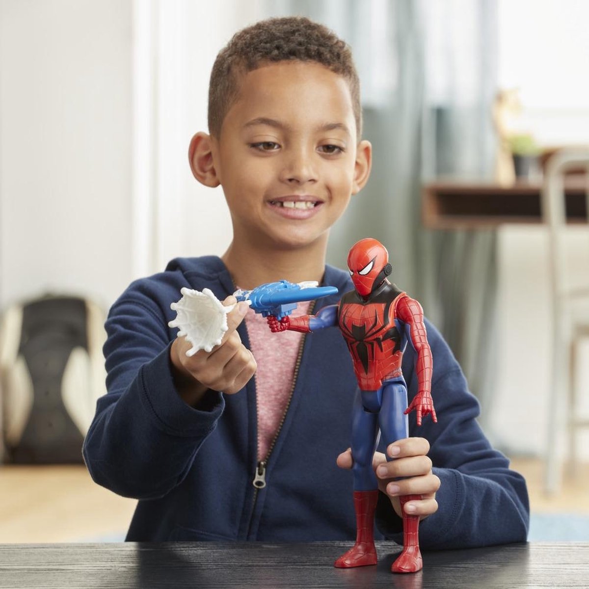 Marvel Spider-man - Spider-man Titan Hero Blast Gear Figuur Met Lanceerinrichting En Projectiel - 30 Cm