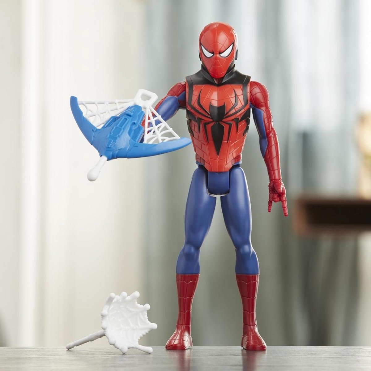 Marvel Spider-man - Spider-man Titan Hero Blast Gear Figuur Met Lanceerinrichting En Projectiel - 30 Cm