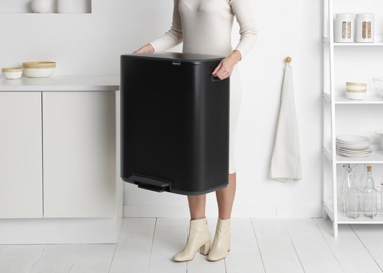 Brabantia Bo Pedal Bin 60 Liter Matt Black - Zwart