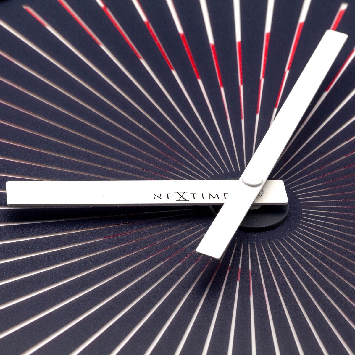 Nextime Wandklok - Ø 30 Cm Plastic Bewegende Klok- 'Motion Star Red' - Rood