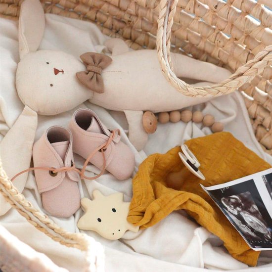 Tikiri Safari: Knuffeldoekje - Giraf Met Hoofdje In Natuurlijk Rubber (Bijtring) 25x23cm, Op Kaart, 0+ - Geel