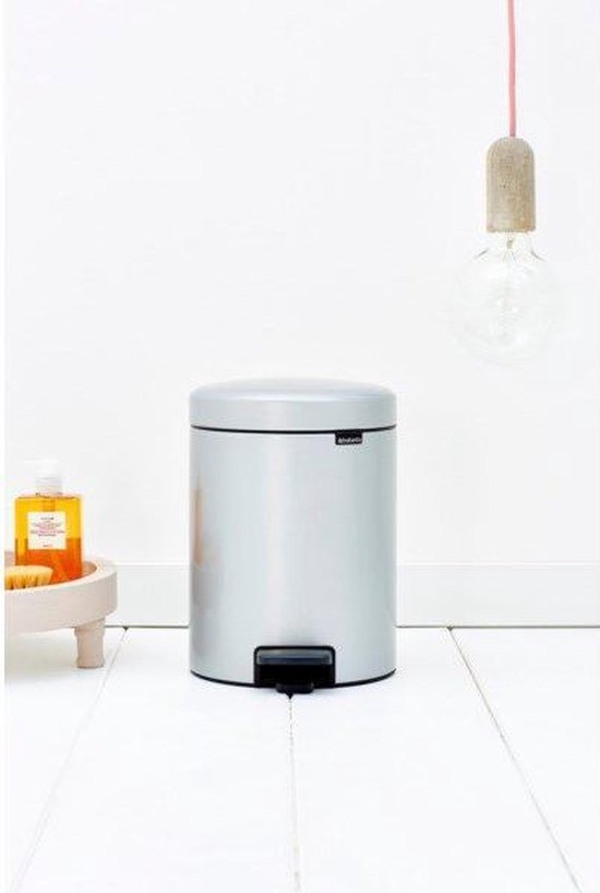 Brabantia Newicon Pedaalemmer 5 Liter Met Kunststof Binnenemmer - Metallic Grey - Silver