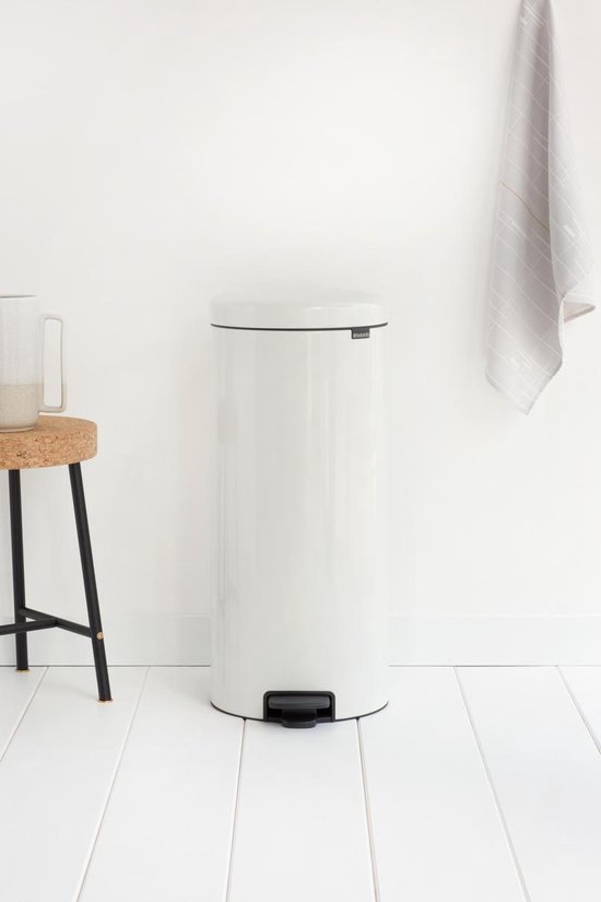 Brabantia Newicon Pedaalemmer 30 Liter Met Metalen Binnenemmer - White - Wit