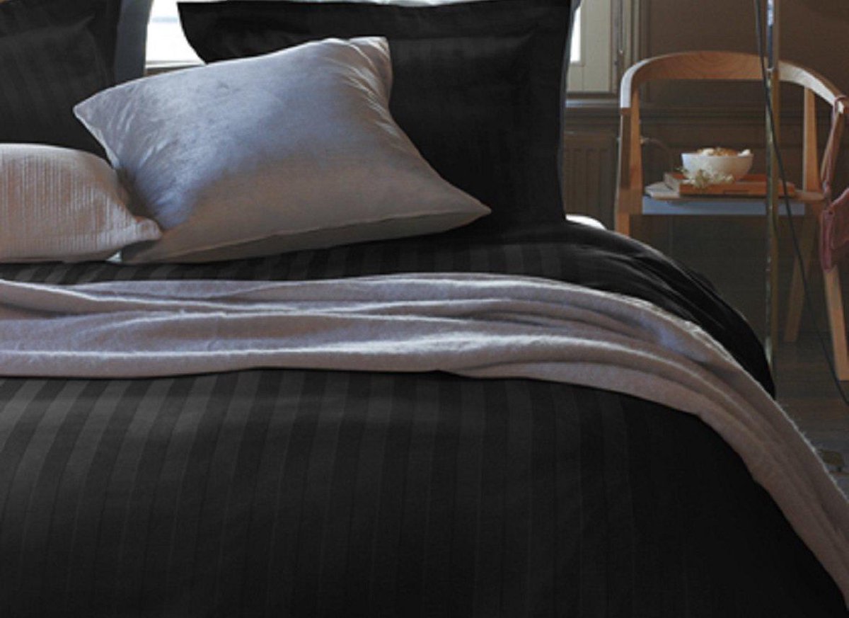 Beddinghouse Shine Dekbedovertrek - 1-persoons (140x200/220 Cm + 1 Sloop) - Zwart