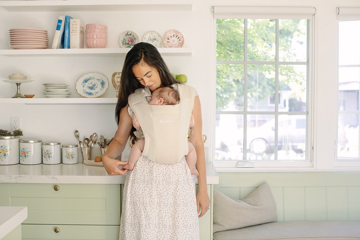 Ergobaby - Mochila Portabebés Embrace Ergonómica Beige/arena