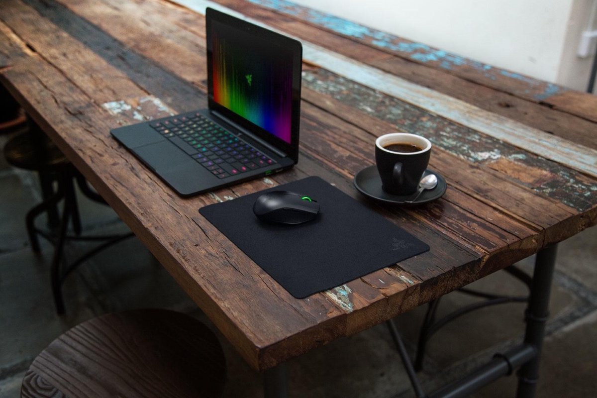 Razer Goliathus Mobile Stealth Muismat - Zwart