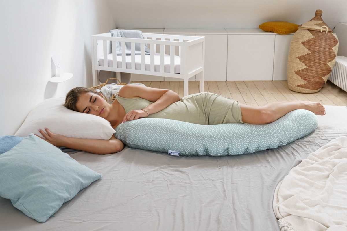 Doomoo Buddy Voedingskussen 180 Cm Cloudy Kaki - Groen