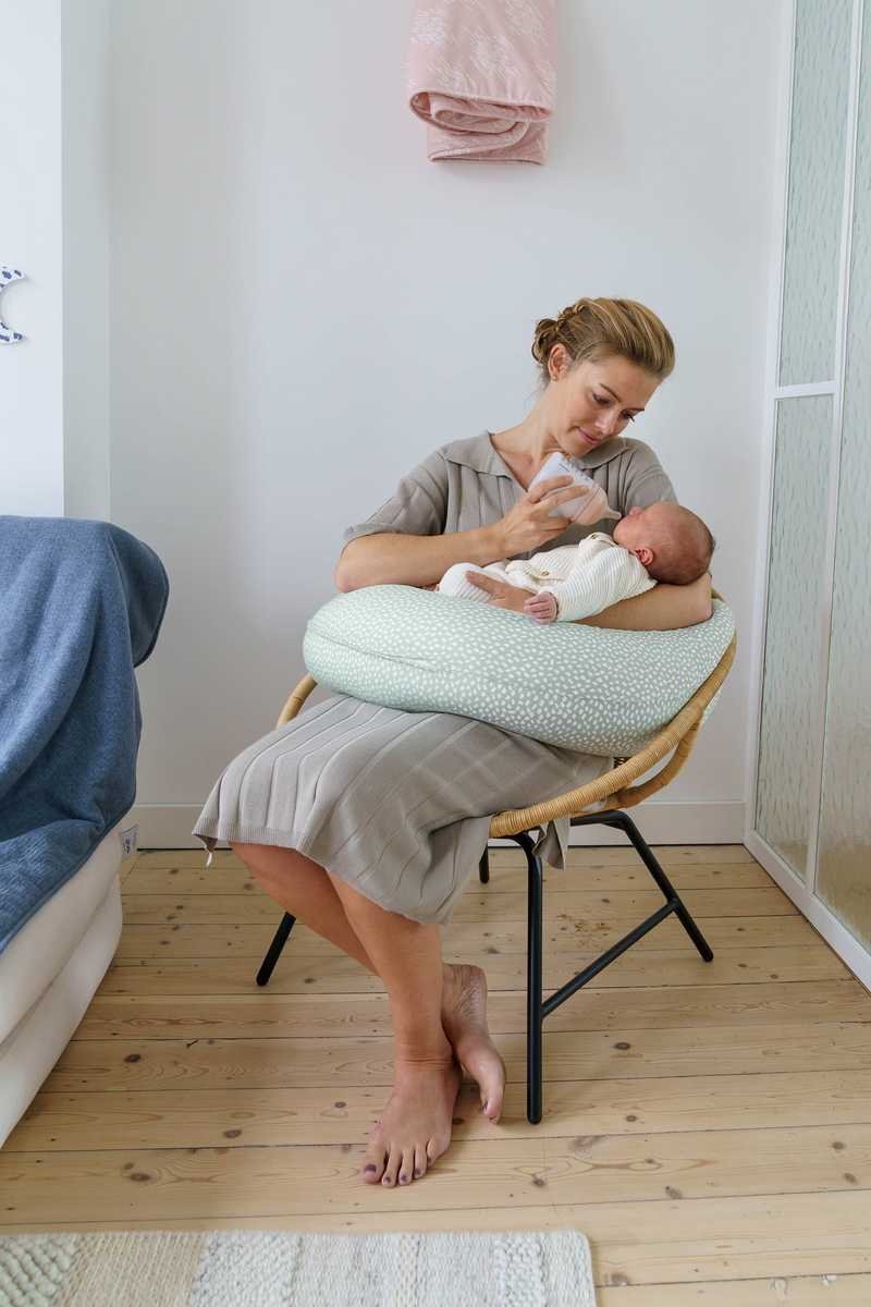 Doomoo Buddy Voedingskussen 180 Cm Cloudy Kaki - Groen