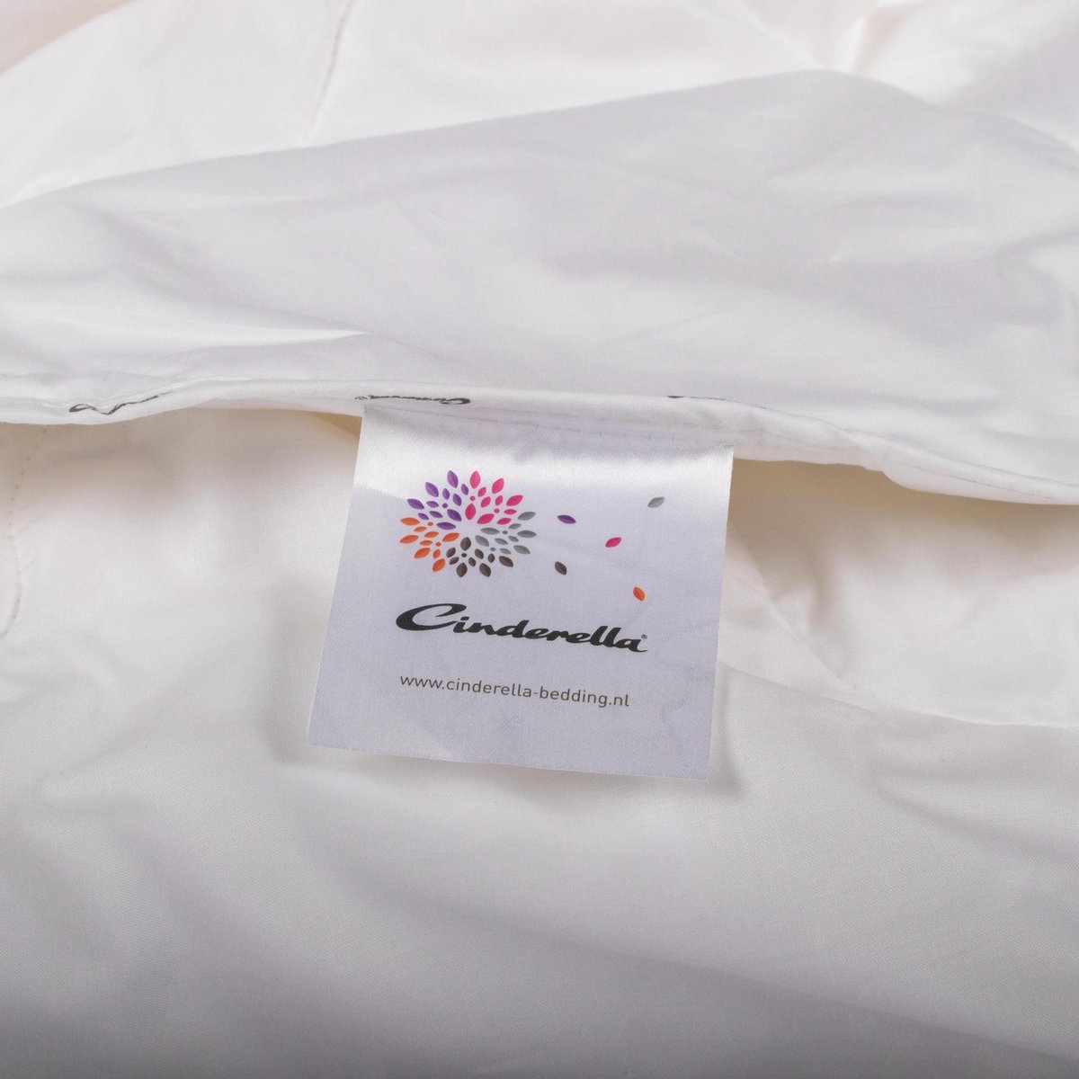 Cinderella Bamboo Zomerdekbed-2-persoons (200x200 Cm)