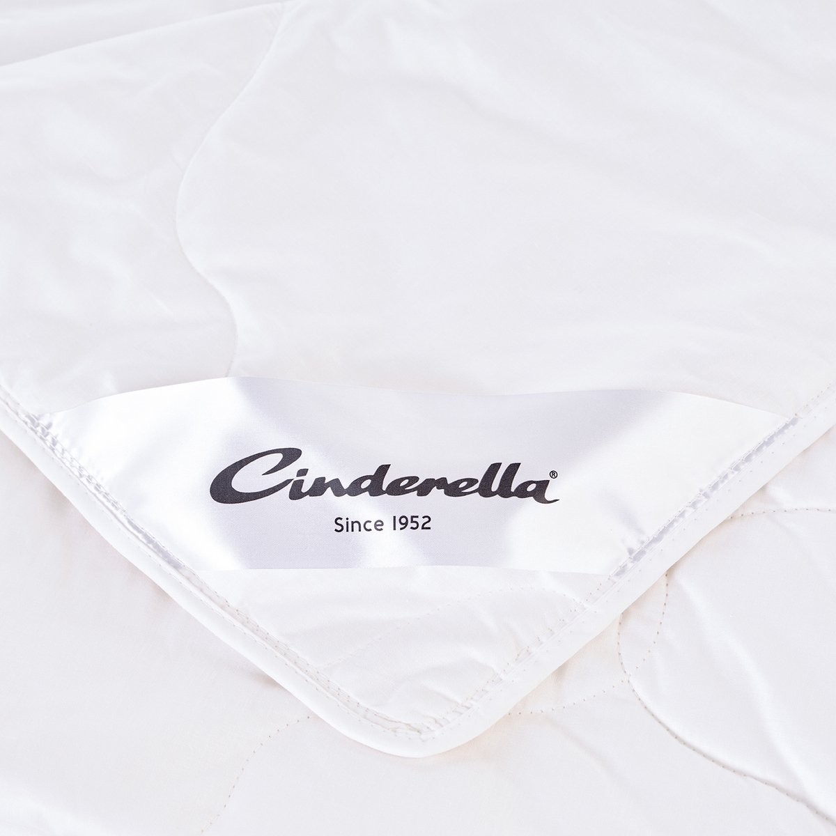 Cinderella Bamboo Zomerdekbed-2-persoons (200x200 Cm)