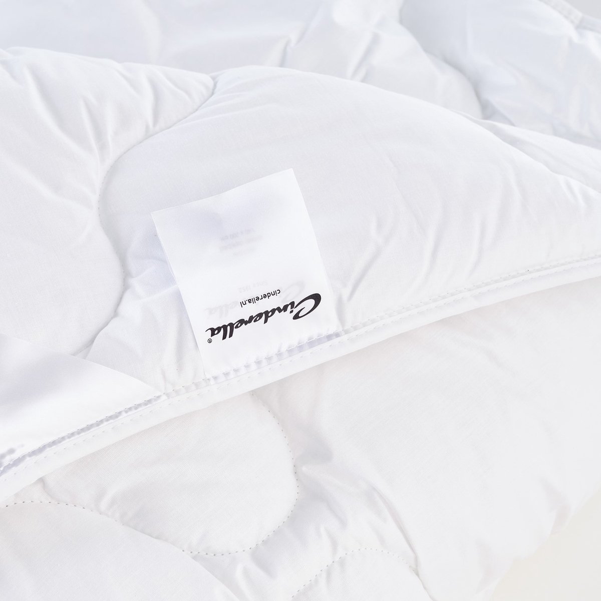 Cinderella Mellow Dekbed Enkel - Anti-allergie - Synthetisch-lits-jumeaux (260x220 Cm)