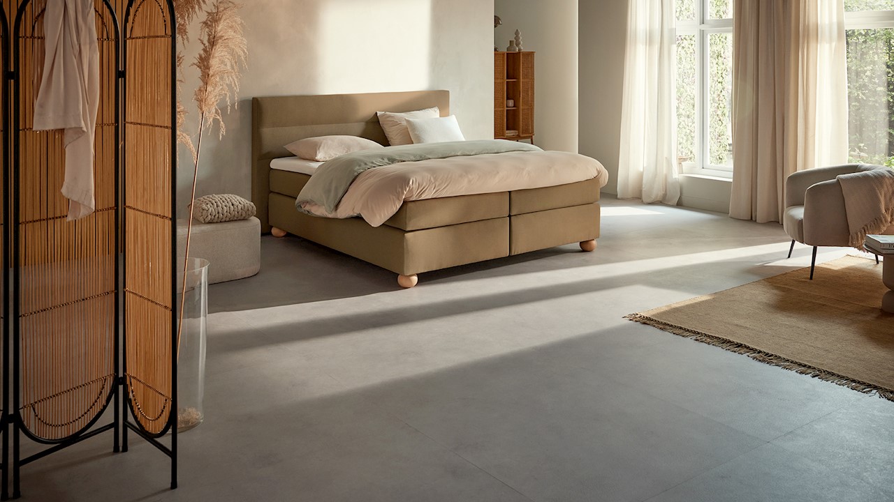 Karlsson Boxspring Solid Lina Vlak Met Gestoffeerde Matras - 200 x 200 cm - caramel