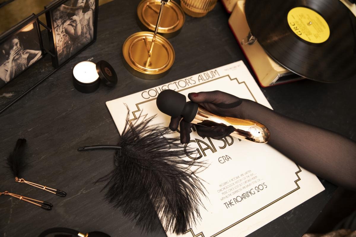 Rosy Gold Curve Massager - Goud