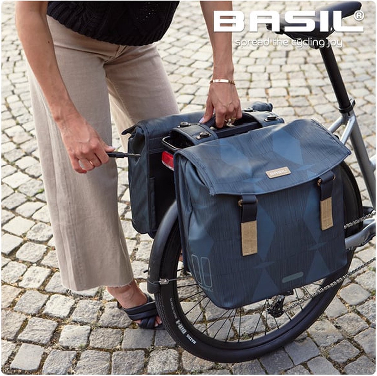 Basil Elegance - Dubbele Fietstas Mik - 40-49 Liter - Estate - Blauw