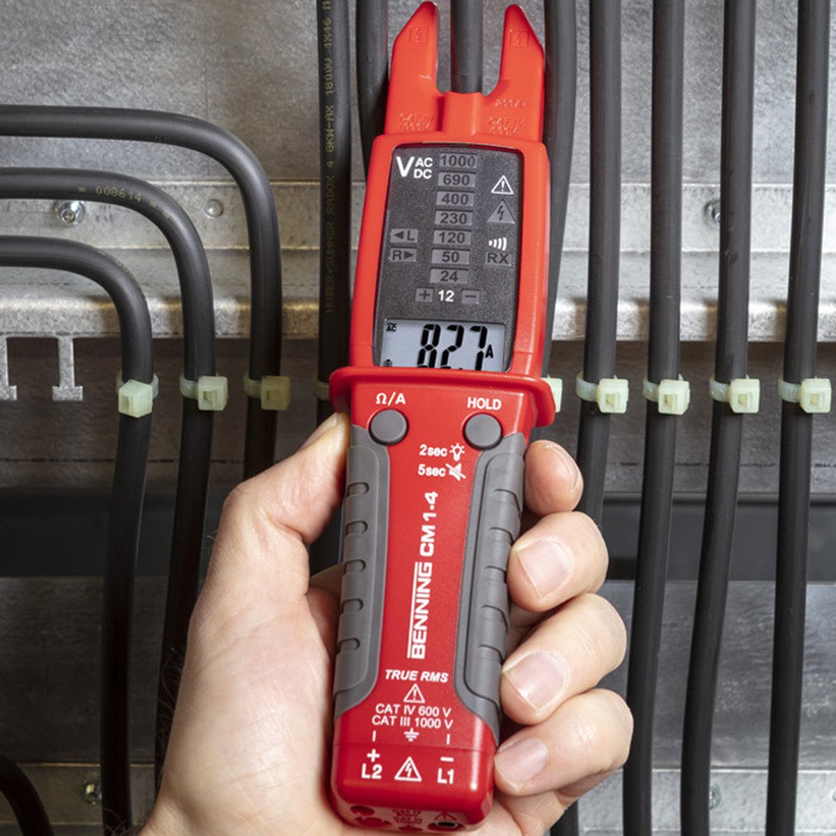 Benning Stroomtangmultimeter | 0,1 A-200 A AC | CAT IV 600/III 1000 V | 1 stuk - 044686