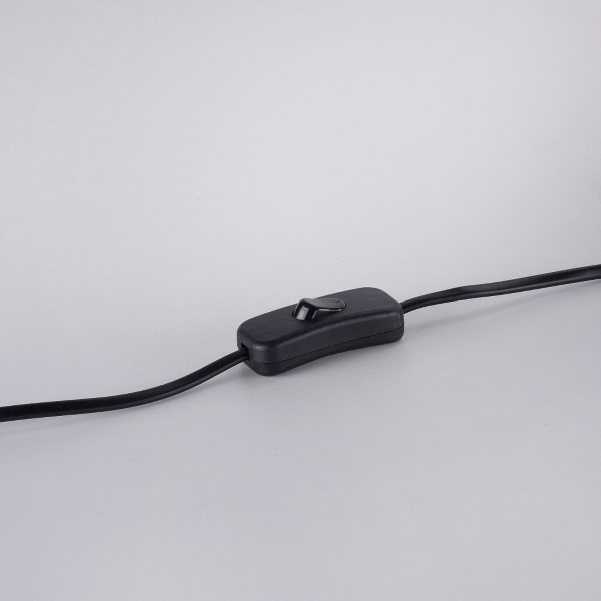 LeuchtenDirekt FABIO 15812-18 Tafellamp E27 - Zwart