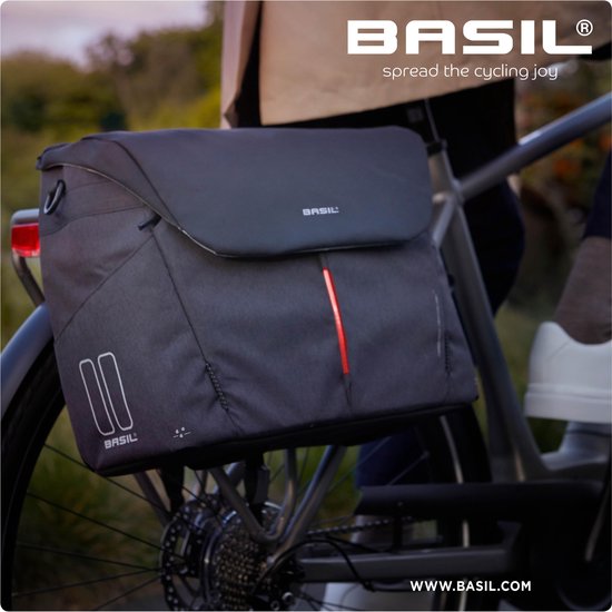 Basil Fietstas Laptop Nordlicht 17 Liter Polyester/neopreen - Groen