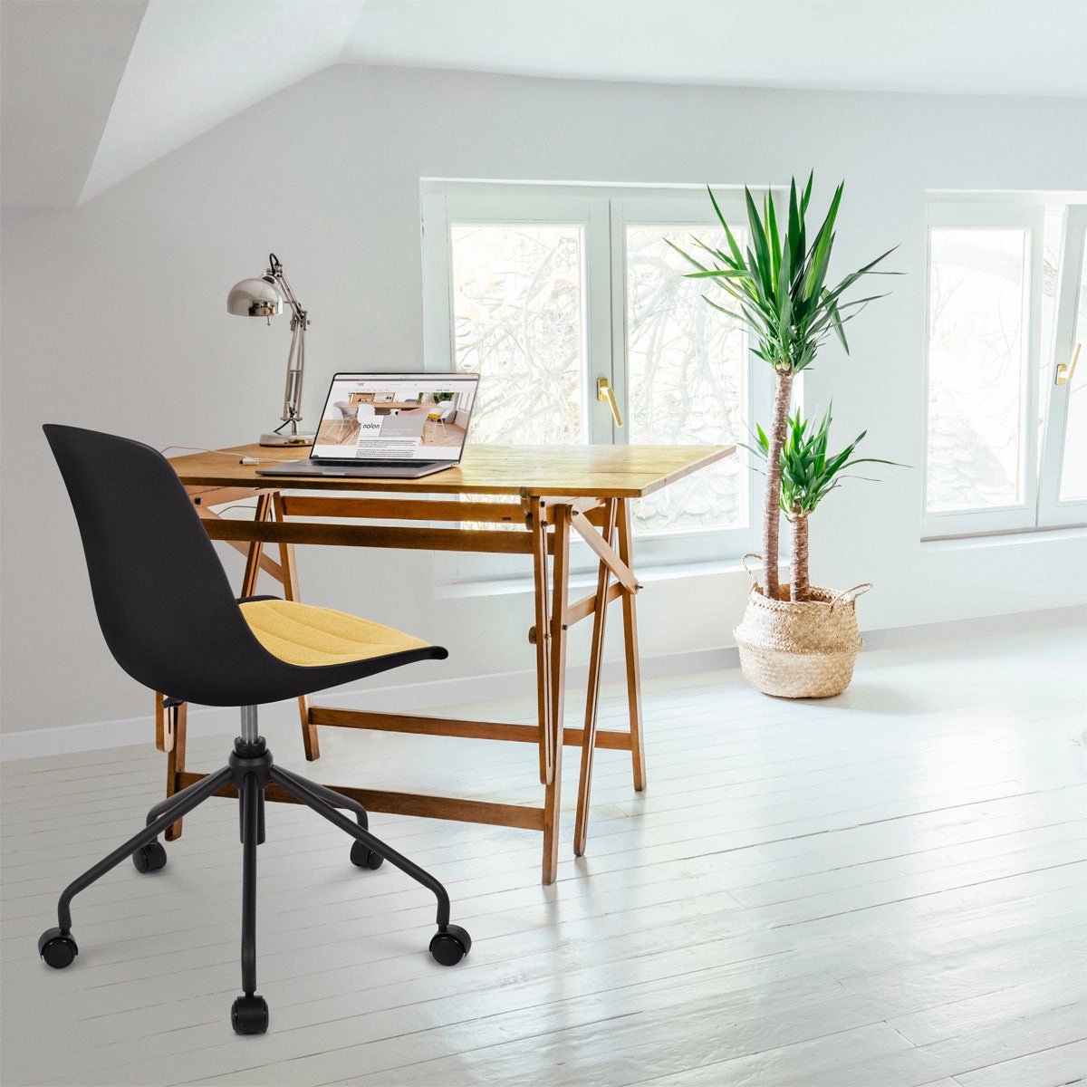 Nolon Nout bureaustoel met okergeel zitkussen onderstel - Zwart