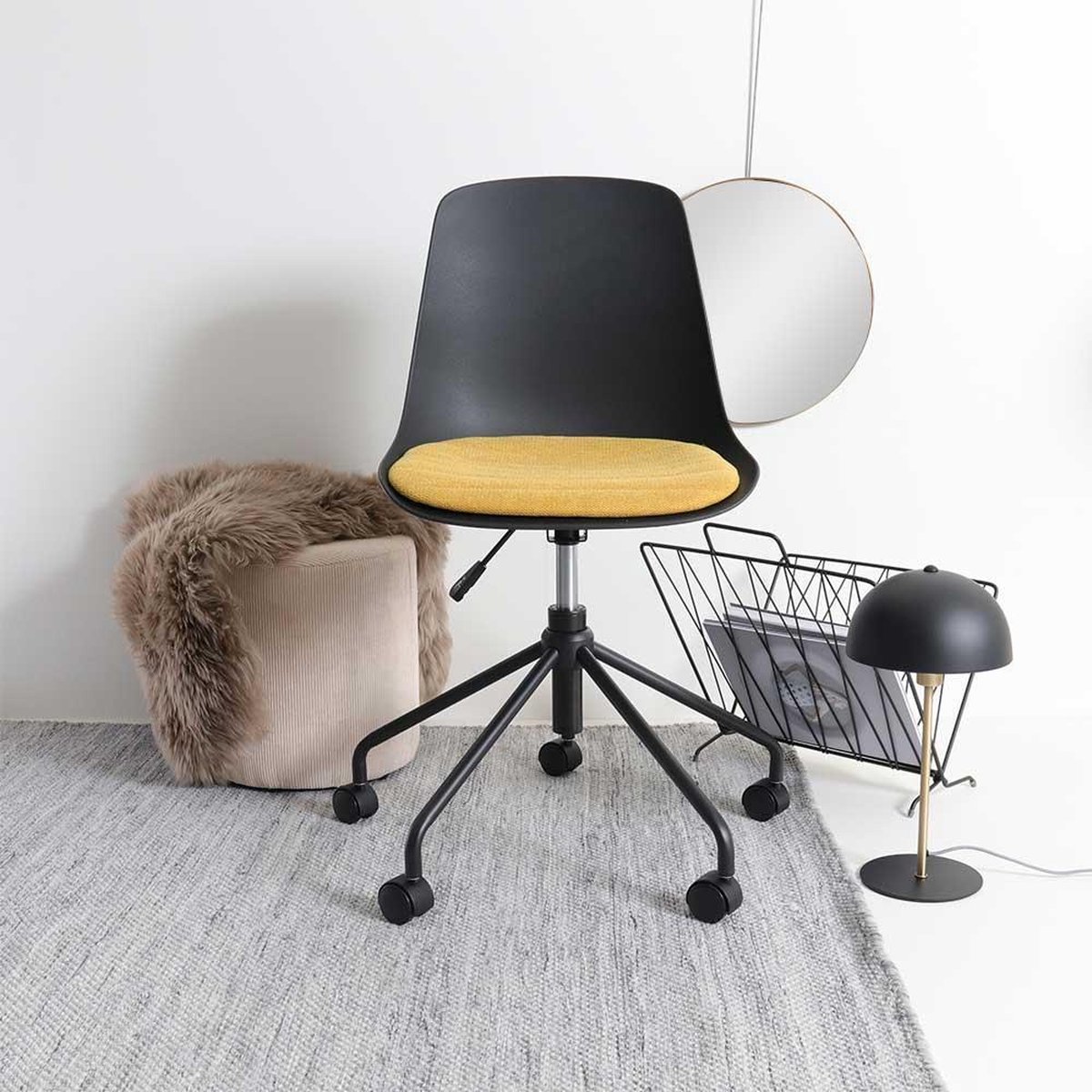Nolon Nout bureaustoel met okergeel zitkussen onderstel - Zwart