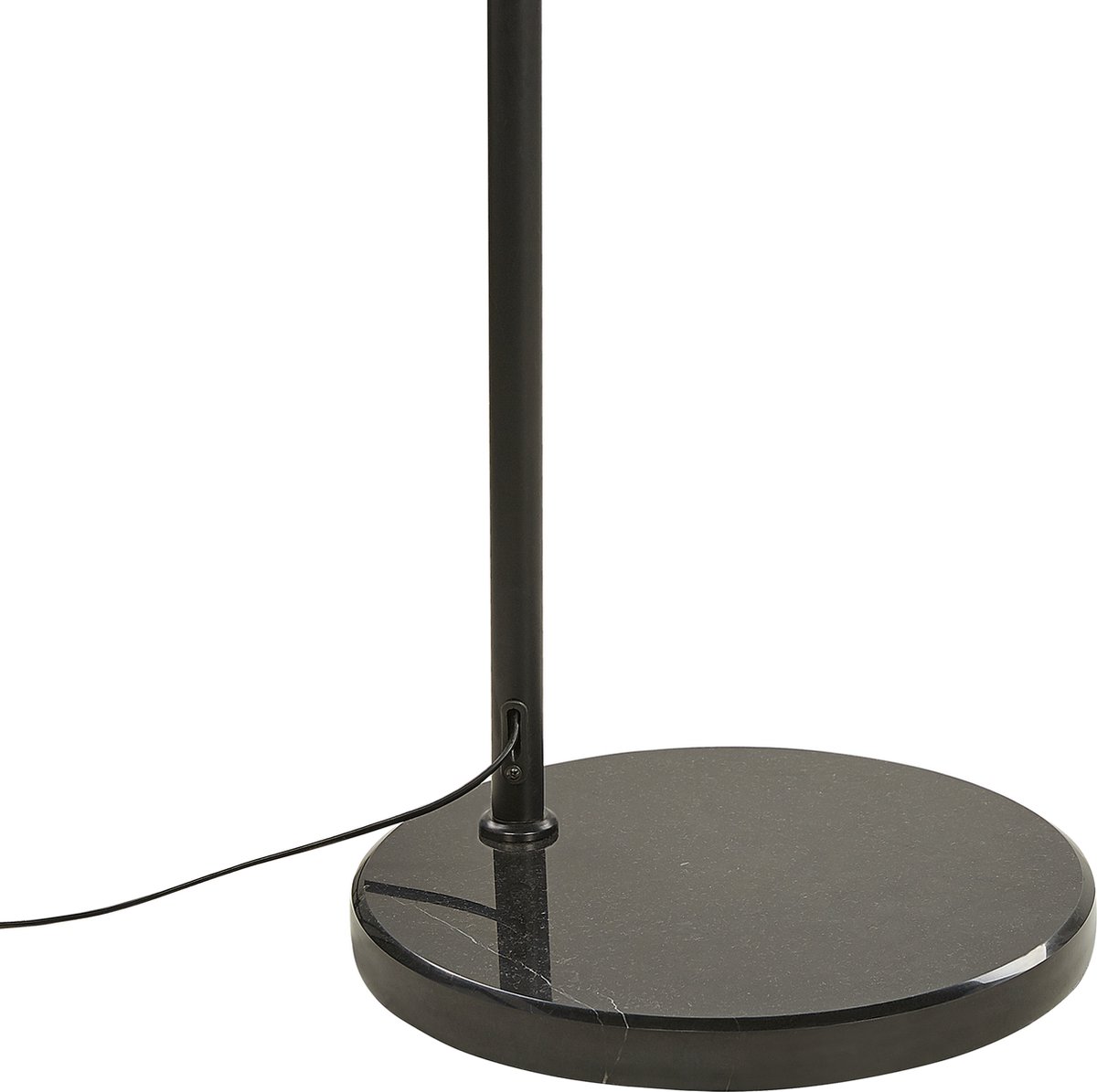 Beliani Gumara - Staande Lamp--ijzer - Zwart