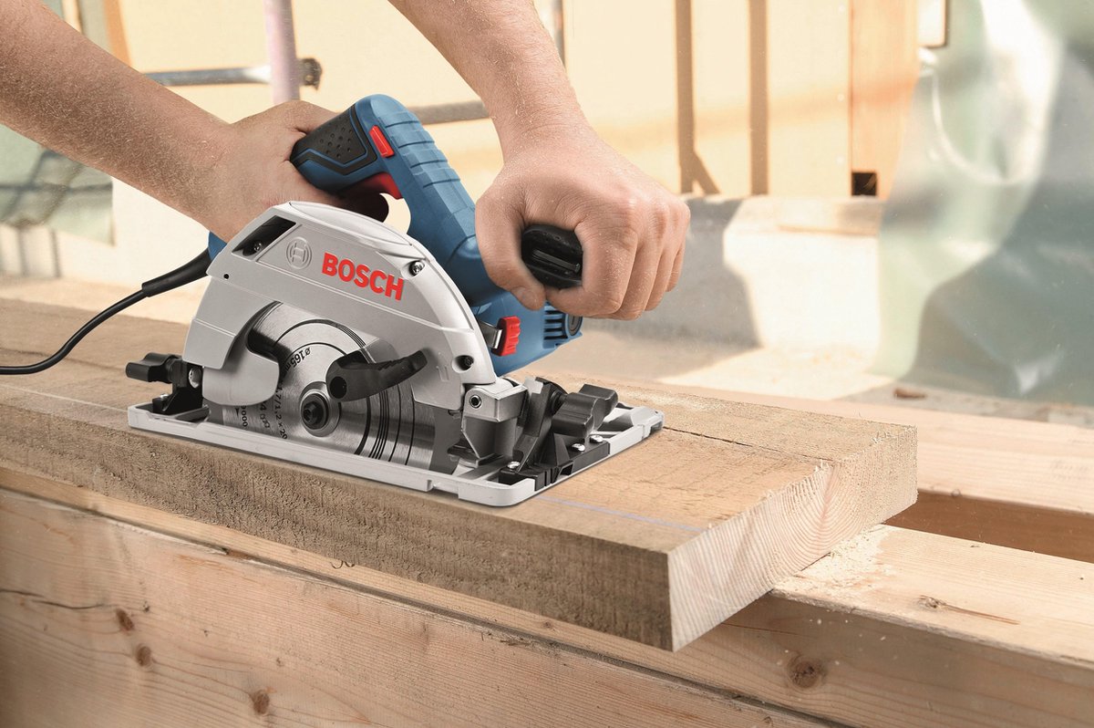 Bosch GKS 55+ GCE cirkelzaag | 1.350w | In L-boxx