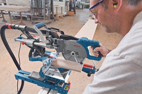 Bosch GCM 8 SJL afkortzaag | 216mm 1600w | + Onderstel GTA 2600