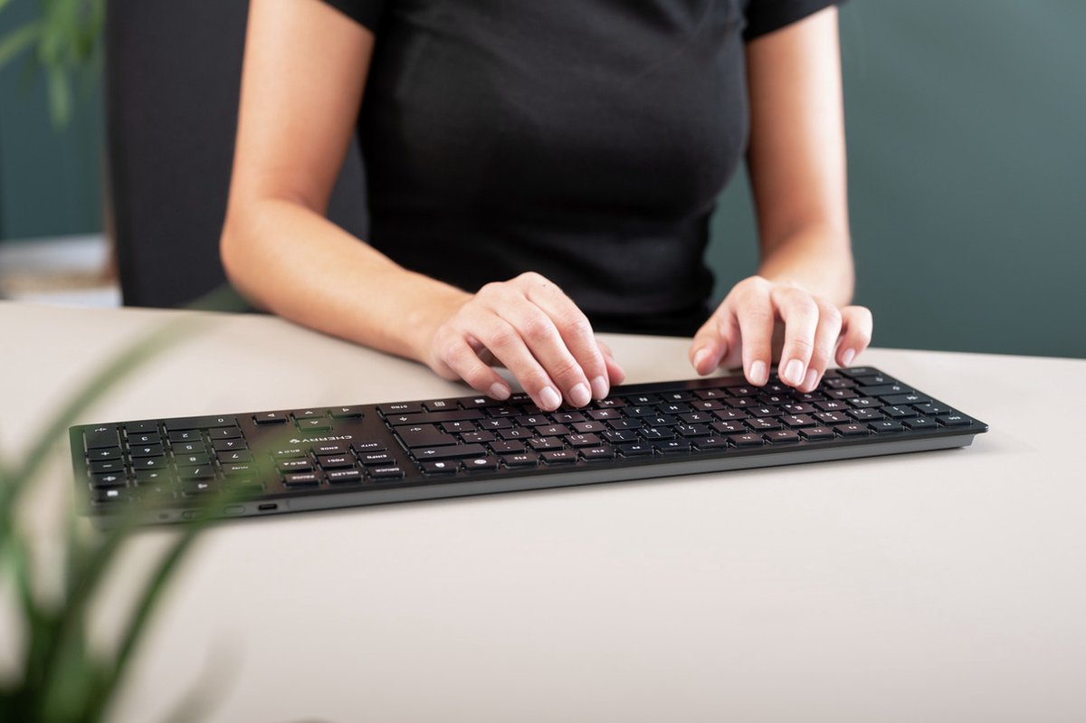 Cherry KW 9100 slim zwart