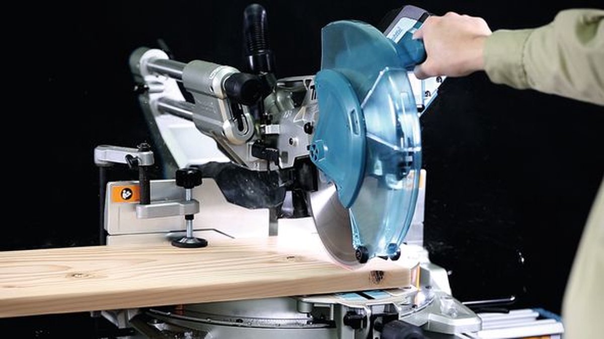 Makita LS1019L 230v Radiaal afkortzaag 260 mm