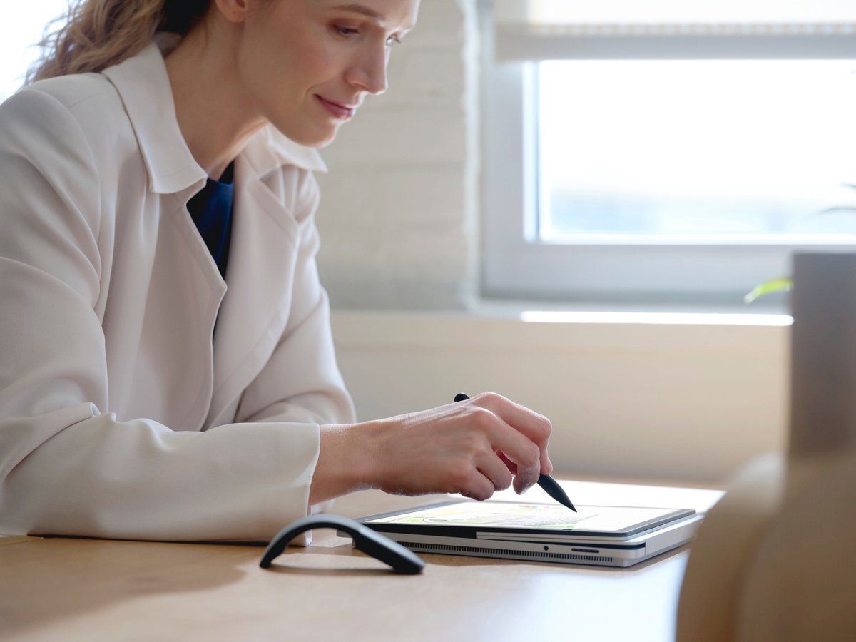 Back-to-School Sales2 Surface Slim Pen 2 - Zwart