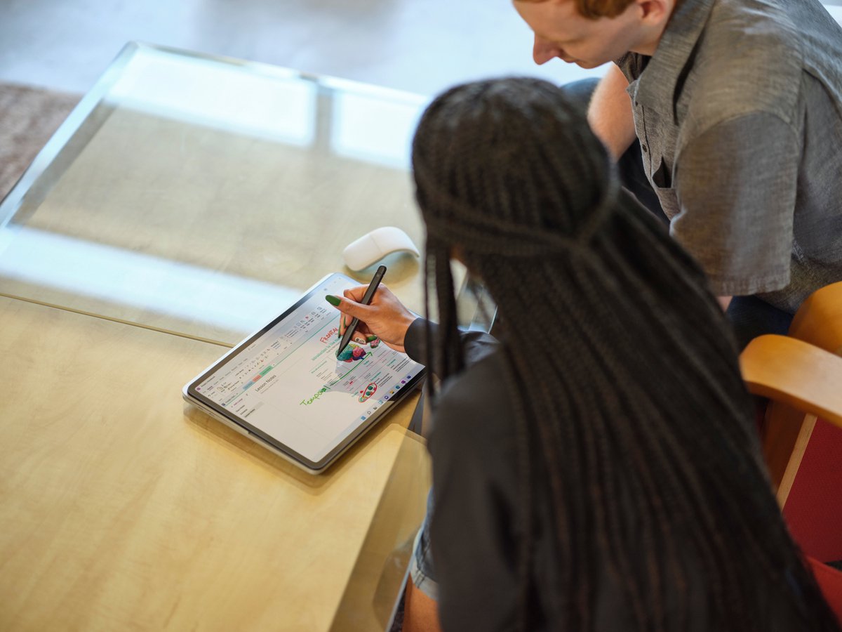 Back-to-School Sales2 Surface Slim Pen 2 - Zwart