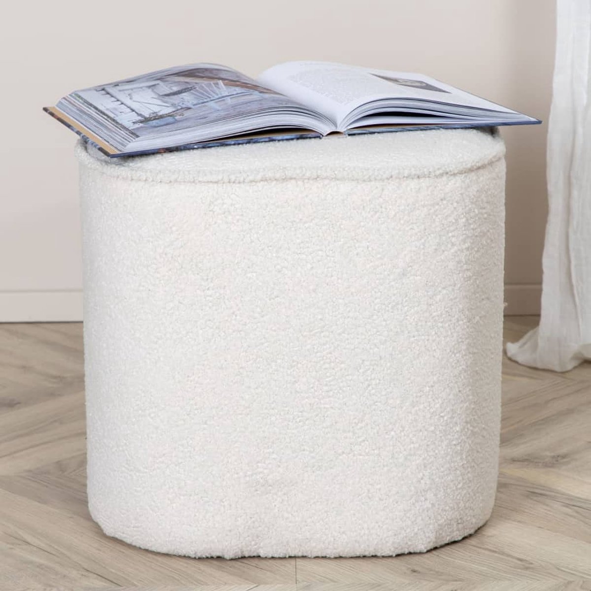 Piff Poef, Hocker Ø44cm Teddystof Wit.
