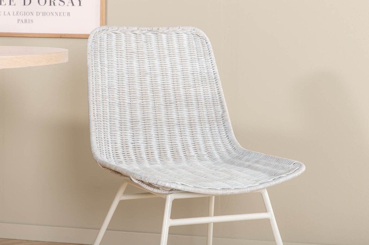 Biancaww Eethoek Eetkamertafel Eik Fineer Wit Washed En 4 Cirebon Eetkamerstal Rotan Whitewash. - Grijs