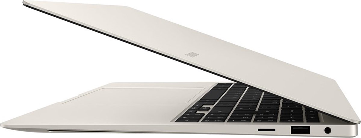 Samsung Galaxy Book3 Pro 16" 3K 16GB | 1TB (Zilver) - Beige