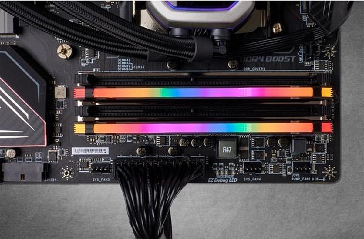 Corsair Vengeance RGB Pro 16GB DDR4 DIMM 3000 Mhz/15 (2x8GB) Black