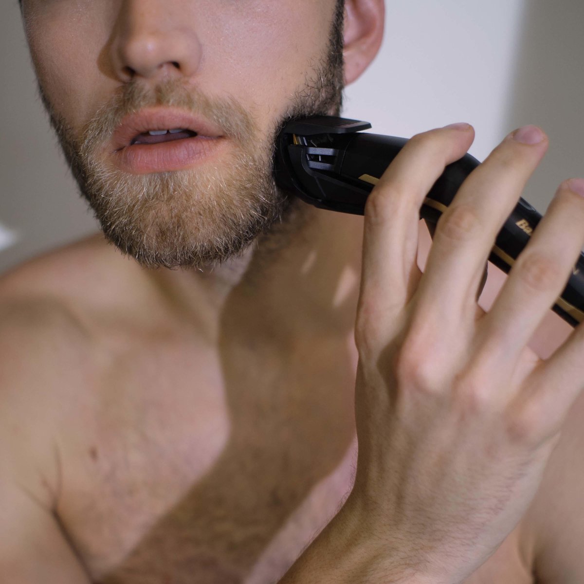 11-in-1 Waterproof Carbon Titanium Multi Trimmer MT860E - Zwart