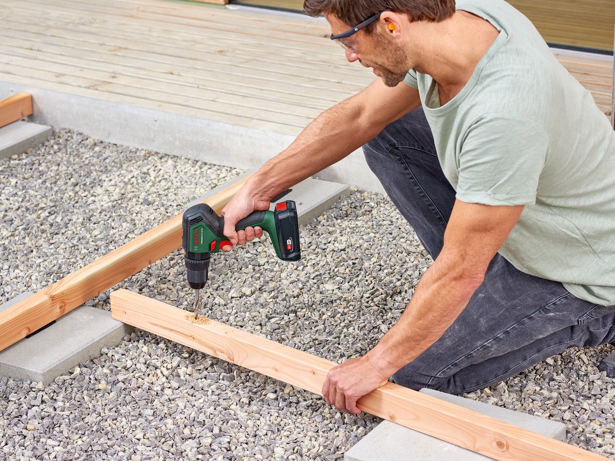 Bosch UniversalImpact 18V-60 | Accuklopboorschroevendraaier | met twee standen | 2 x 2.0 Ah accu + lader