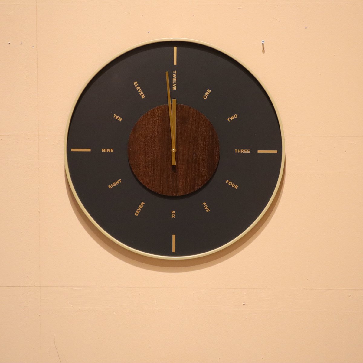 Dijk Natural Collections Dknc - Klok Ijzer - 60x4cm - Zwart