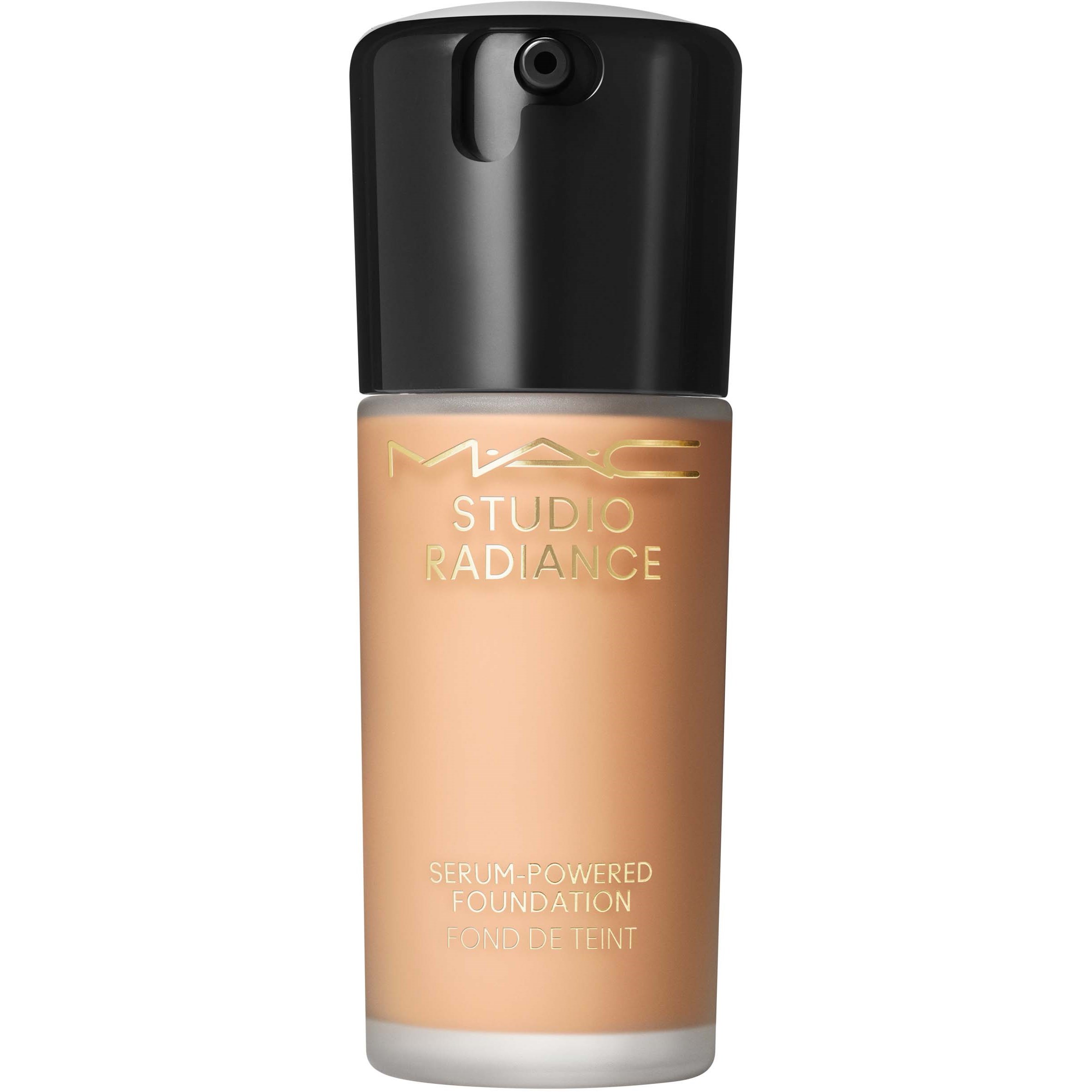 MAC Cosmetics Studio Radiance Serum-Powered Foundation Nw22