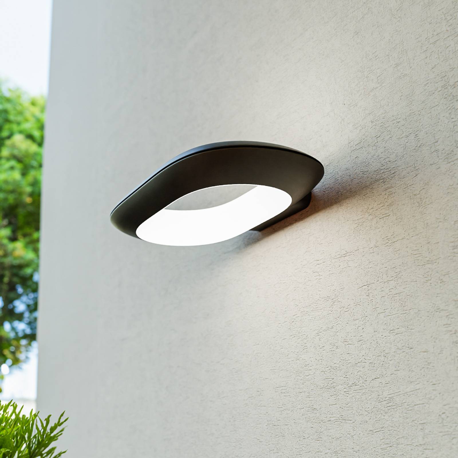 Lucande LED buitenwandlamp LOOP,, IP44, metaal - Zwart