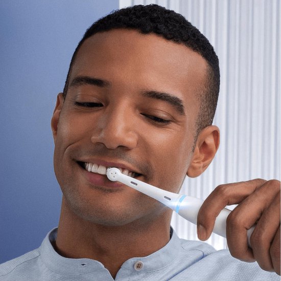 Oral B iO 7s Elektrische Tandenborstel - Wit