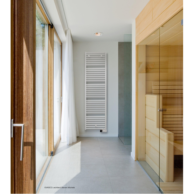 Vasco Vasco Iris radiator el. 130.8x50cm - 750W as=0000 - black9005 113900500130800009005-0000