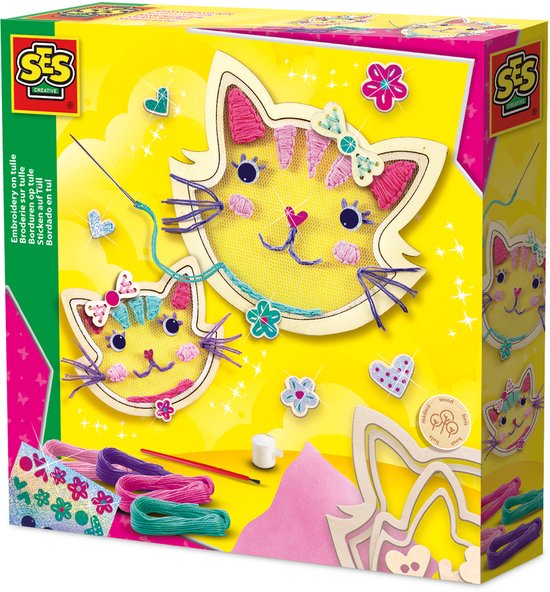 Ses Borduren Op Tule