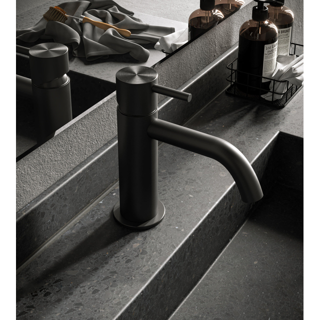 Hotbath Hotbath Archie Wastafelmengkraan zonder waste BGP Geborsteld Gunmetal PVD AR003BGP